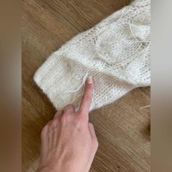 🍂NWT Vince Feather-Appliquéd Italian Cable-Knit Sweater - Picture 11 of 16